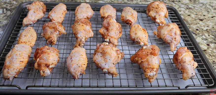 baking the garlic parmesan wings